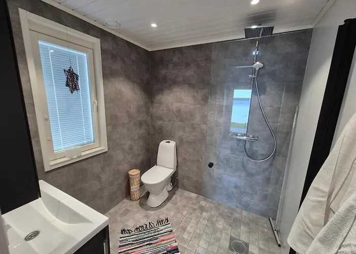 Northern Lights From Inside, Lake, Sauna,Silent Shine וילה