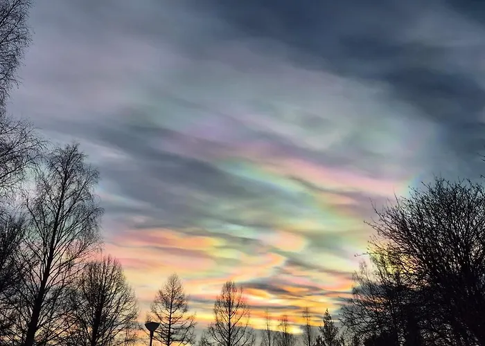 Northern Lights From Inside, Lake, Sauna,Silent Shine רובניימי